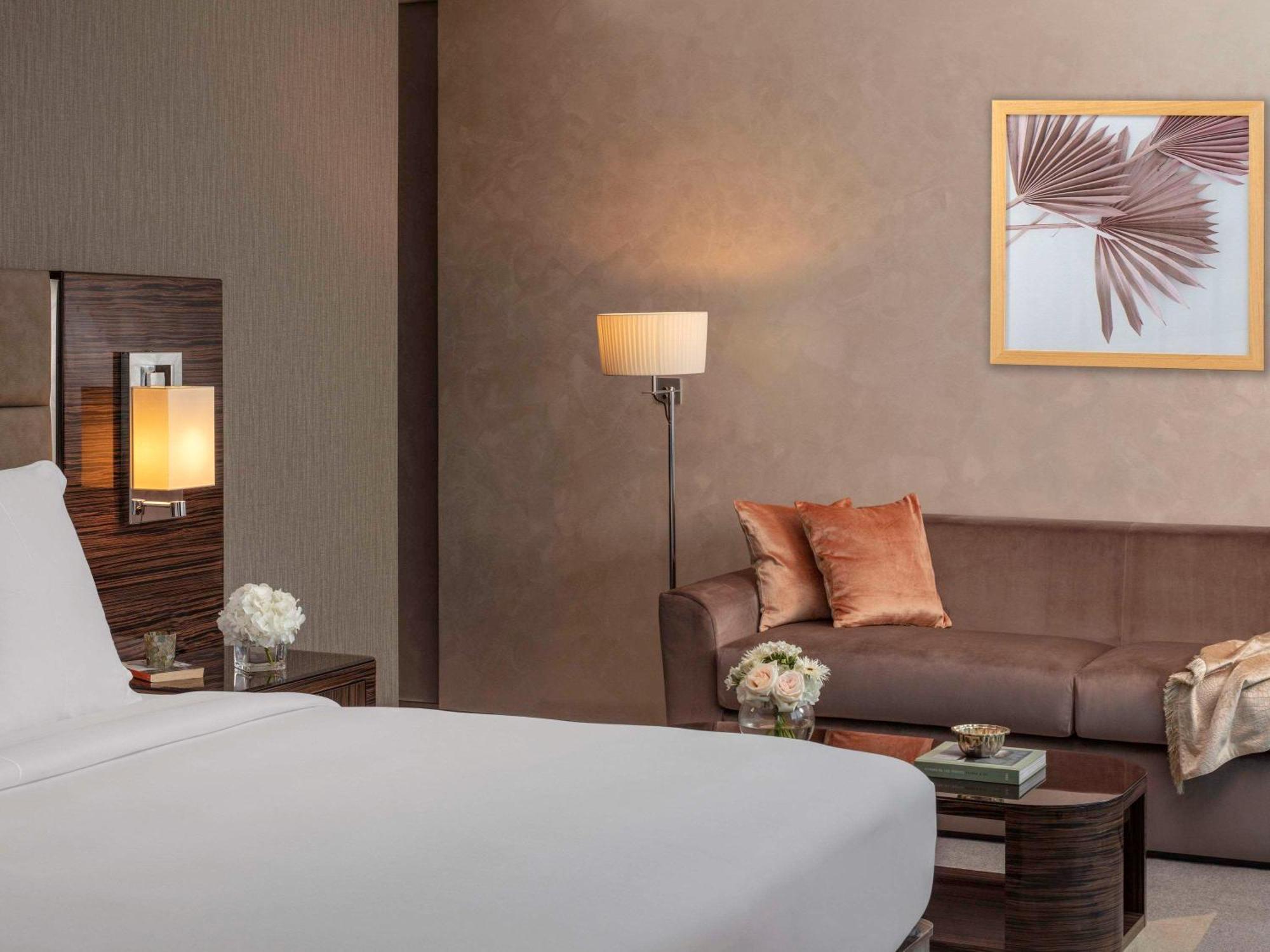 Hyde Hotel Дубай Екстериор снимка